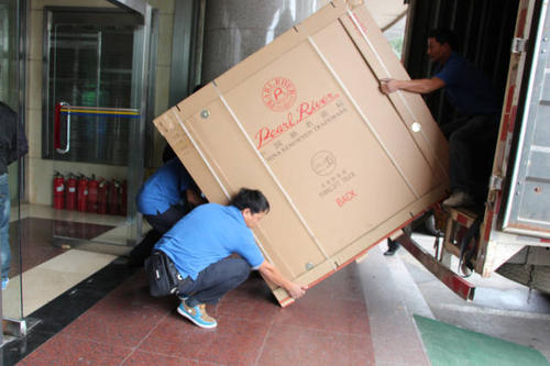 呼兰钢琴贵重工艺品无忧运